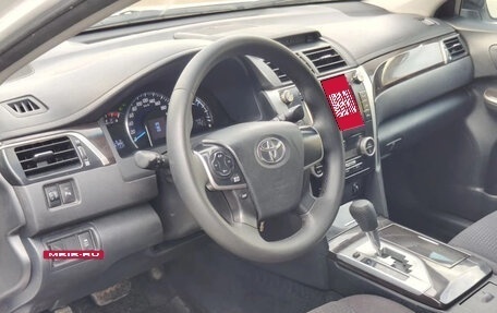 Toyota Camry, 2014 год, 999 999 рублей, 14 фотография