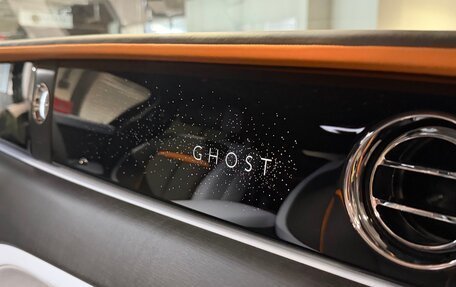 Rolls-Royce Ghost Series II рестайлинг, 2025 год, 51 000 000 рублей, 21 фотография