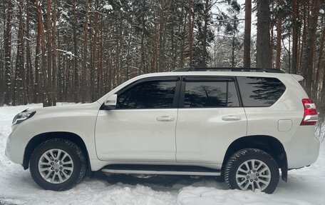 Toyota Land Cruiser Prado 150 рестайлинг 2, 2017 год, 4 550 000 рублей, 7 фотография