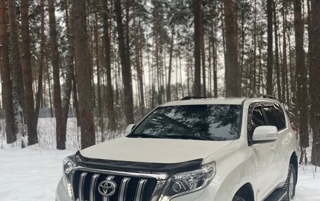 Toyota Land Cruiser Prado 150 рестайлинг 2, 2017 год, 4 550 000 рублей, 4 фотография