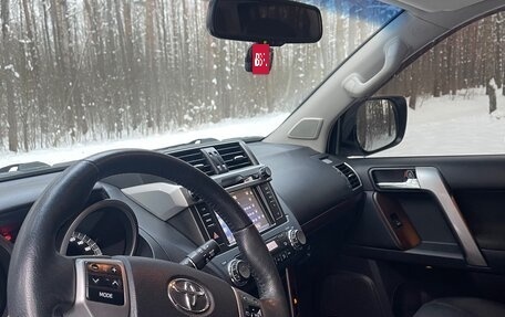 Toyota Land Cruiser Prado 150 рестайлинг 2, 2017 год, 4 550 000 рублей, 11 фотография