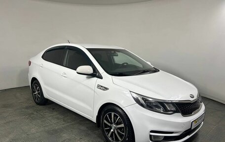 KIA Rio III рестайлинг, 2015 год, 930 000 рублей, 3 фотография