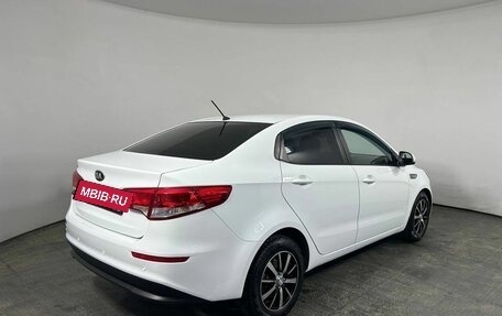 KIA Rio III рестайлинг, 2015 год, 930 000 рублей, 5 фотография