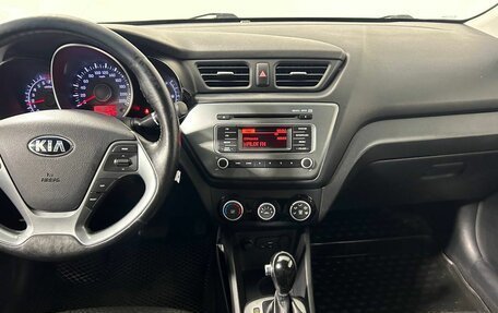 KIA Rio III рестайлинг, 2015 год, 930 000 рублей, 13 фотография