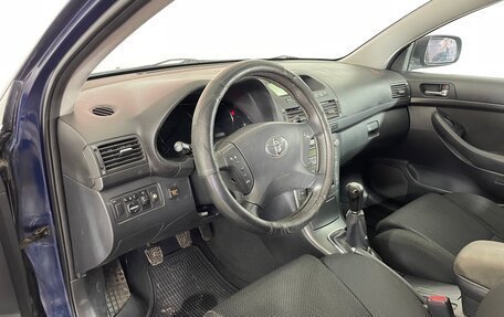 Toyota Avensis III рестайлинг, 2003 год, 599 000 рублей, 7 фотография