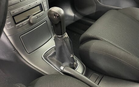 Toyota Avensis III рестайлинг, 2003 год, 599 000 рублей, 15 фотография