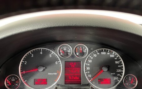 Audi A6, 2002 год, 445 000 рублей, 15 фотография