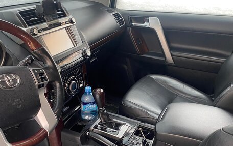 Toyota Land Cruiser Prado 150 рестайлинг 2, 2016 год, 4 560 000 рублей, 3 фотография