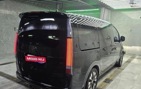 Hyundai Staria, 2021 год, 5 200 000 рублей, 11 фотография