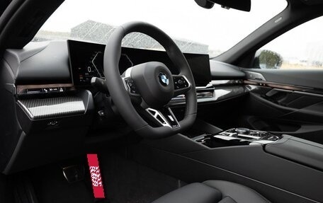 BMW 5 серия, 2025 год, 12 900 000 рублей, 9 фотография