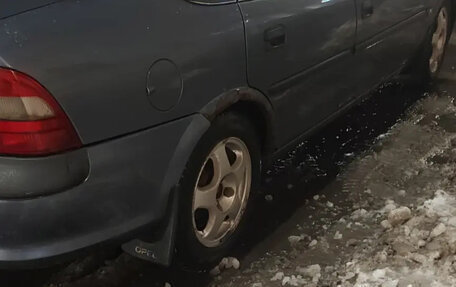 Opel Vectra B рестайлинг, 1998 год, 98 000 рублей, 3 фотография