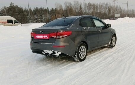 KIA Rio III рестайлинг, 2016 год, 900 000 рублей, 2 фотография