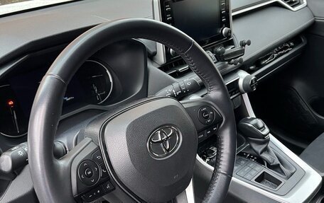 Toyota RAV4, 2020 год, 3 350 000 рублей, 11 фотография