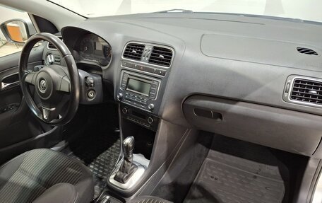 Volkswagen Polo VI (EU Market), 2013 год, 850 000 рублей, 12 фотография