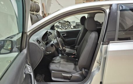 Volkswagen Polo VI (EU Market), 2013 год, 850 000 рублей, 18 фотография