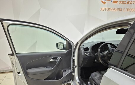 Volkswagen Polo VI (EU Market), 2013 год, 850 000 рублей, 23 фотография