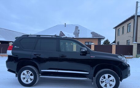 Toyota Land Cruiser Prado 150 рестайлинг 2, 2011 год, 2 600 000 рублей, 2 фотография