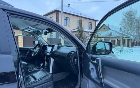 Toyota Land Cruiser Prado 150 рестайлинг 2, 2011 год, 2 600 000 рублей, 12 фотография