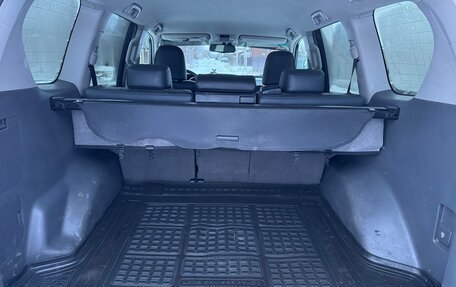 Toyota Land Cruiser Prado 150 рестайлинг 2, 2011 год, 2 600 000 рублей, 10 фотография