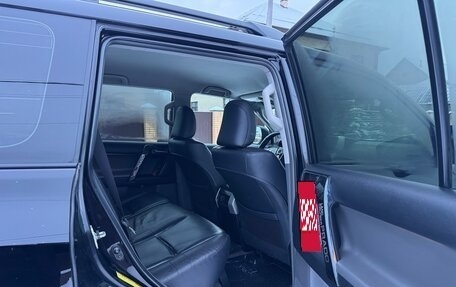 Toyota Land Cruiser Prado 150 рестайлинг 2, 2011 год, 2 600 000 рублей, 11 фотография