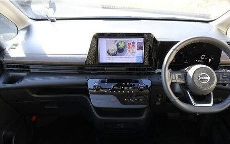 Nissan Serena, 2023 год, 2 278 000 рублей, 9 фотография