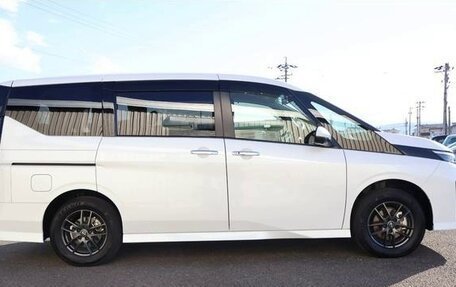 Nissan Serena, 2023 год, 2 278 000 рублей, 5 фотография