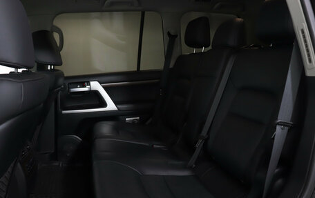 Toyota Land Cruiser 200, 2020 год, 7 890 000 рублей, 10 фотография