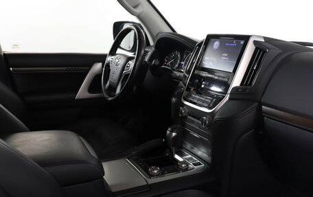 Toyota Land Cruiser 200, 2020 год, 7 890 000 рублей, 9 фотография