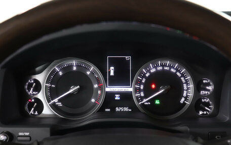 Toyota Land Cruiser 200, 2020 год, 7 890 000 рублей, 11 фотография