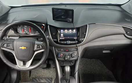Chevrolet Trax, 2021 год, 1 590 000 рублей, 5 фотография