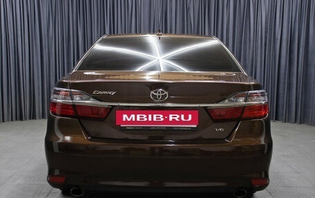 Toyota Camry, 2017 год, 2 198 000 рублей, 6 фотография