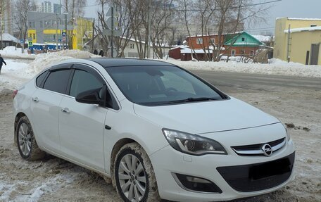 Opel Astra J, 2014 год, 770 000 рублей, 1 фотография