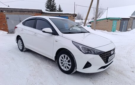 Hyundai Solaris II рестайлинг, 2021 год, 1 440 000 рублей, 3 фотография