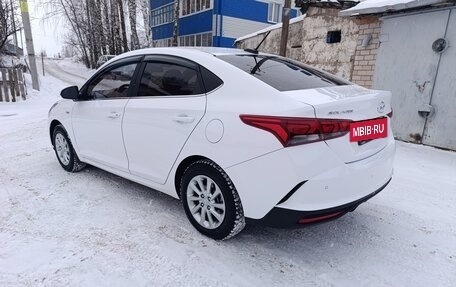 Hyundai Solaris II рестайлинг, 2021 год, 1 440 000 рублей, 6 фотография