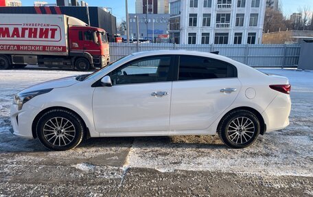 KIA Rio IV, 2022 год, 2 200 000 рублей, 3 фотография