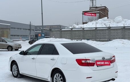 Toyota Camry, 2012 год, 1 900 000 рублей, 7 фотография