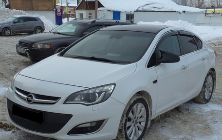 Opel Astra J, 2014 год, 770 000 рублей, 2 фотография