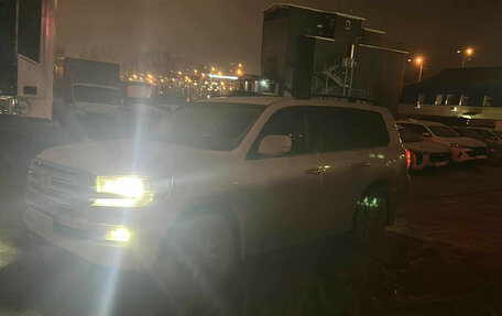 Toyota Land Cruiser 200, 2019 год, 6 660 000 рублей, 4 фотография