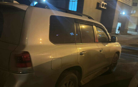 Toyota Land Cruiser 200, 2019 год, 6 660 000 рублей, 2 фотография