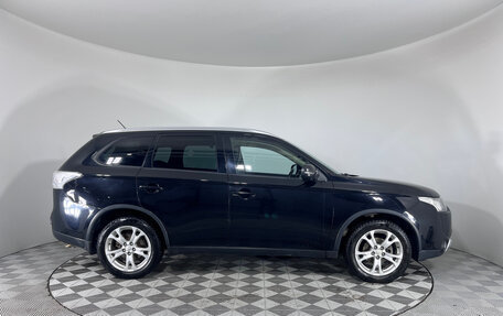 Mitsubishi Outlander III рестайлинг 3, 2014 год, 1 297 000 рублей, 4 фотография