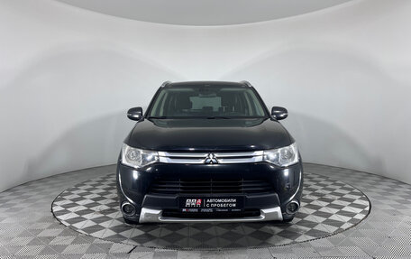 Mitsubishi Outlander III рестайлинг 3, 2014 год, 1 297 000 рублей, 2 фотография