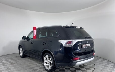 Mitsubishi Outlander III рестайлинг 3, 2014 год, 1 297 000 рублей, 7 фотография