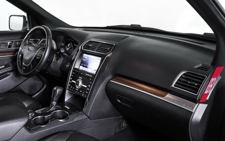 Ford Explorer VI, 2018 год, 3 179 000 рублей, 11 фотография