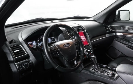 Ford Explorer VI, 2018 год, 3 179 000 рублей, 16 фотография