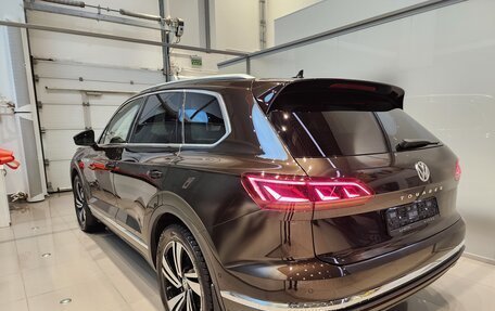 Volkswagen Touareg III, 2019 год, 4 700 000 рублей, 5 фотография