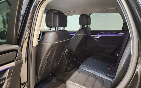 Volkswagen Touareg III, 2019 год, 4 700 000 рублей, 12 фотография