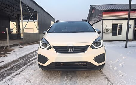 Honda Fit, 2021 год, 1 400 000 рублей, 2 фотография
