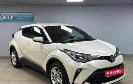 Toyota C-HR I рестайлинг, 2021 год, 2 530 000 рублей, 3 фотография