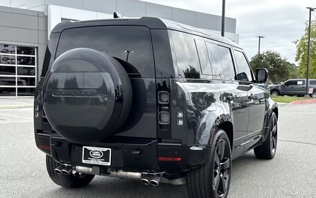 Land Rover Defender II, 2024 год, 18 270 710 рублей, 2 фотография