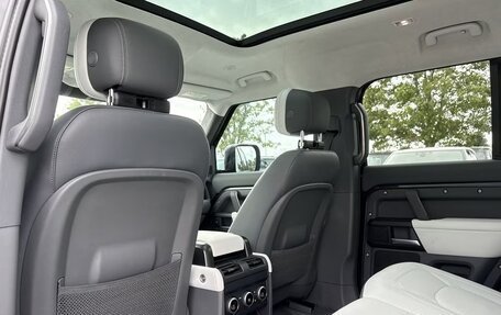 Land Rover Defender II, 2024 год, 18 270 710 рублей, 24 фотография